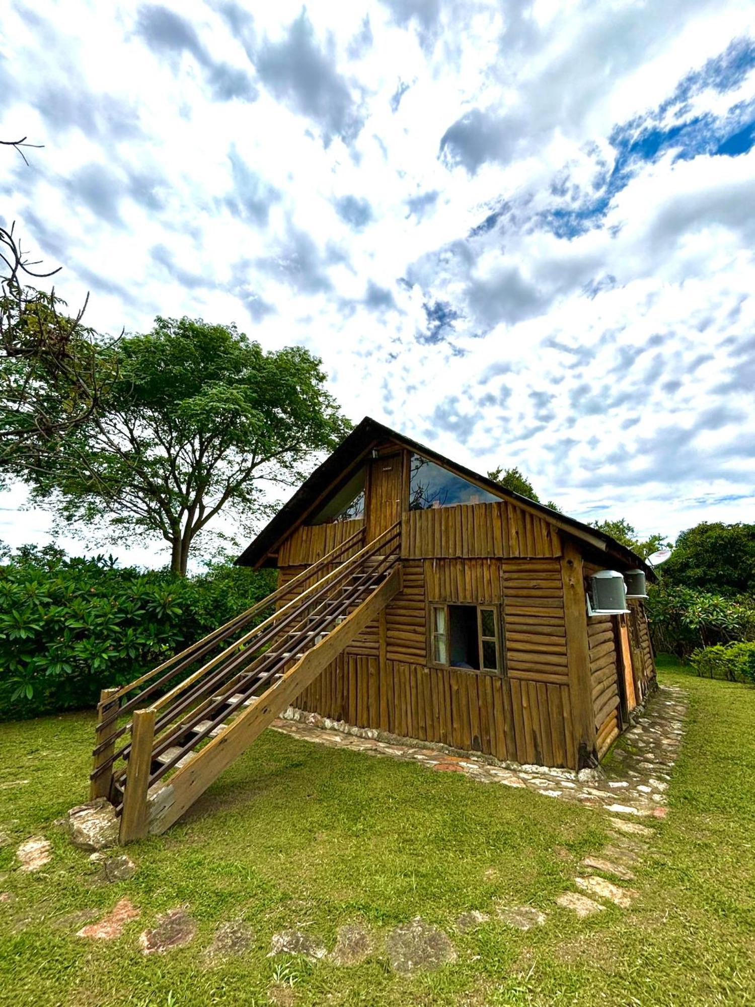 Cachoeira E Pousada Paraiso Dos Pandavas Alto Paraiso de Goias Exterior photo